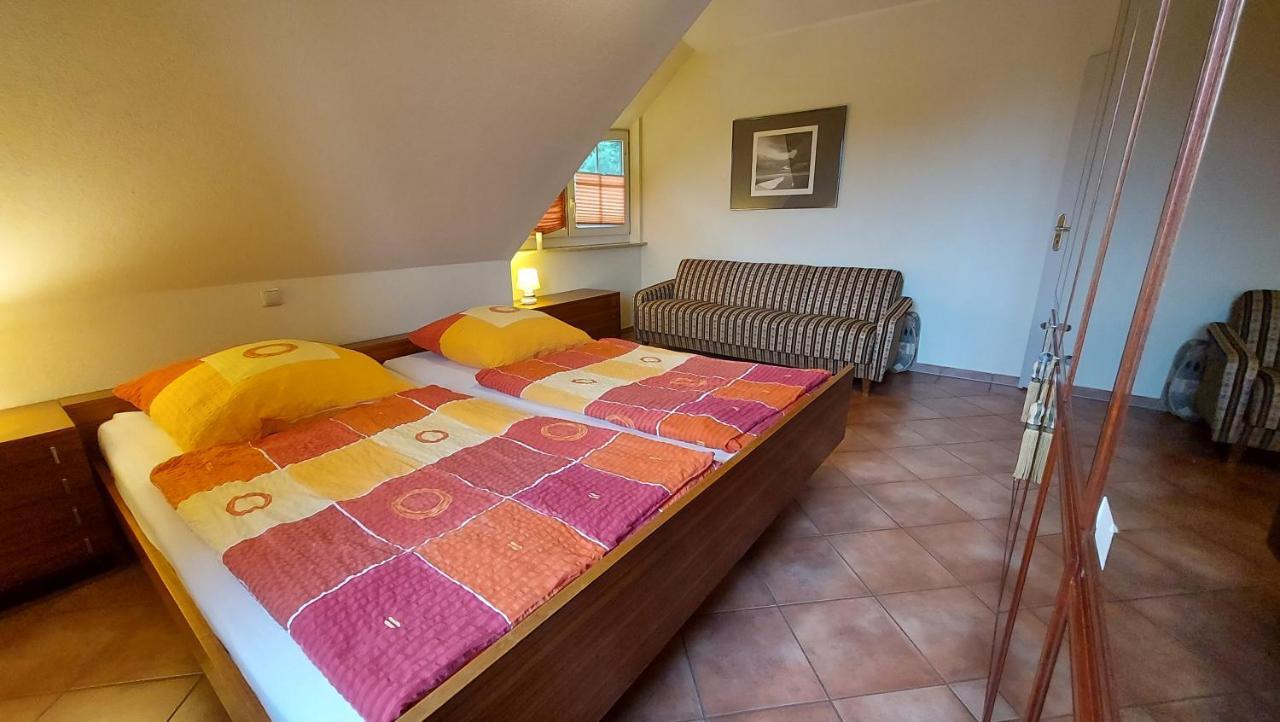 Ferienwohnung Im Uhlenhuus Wiek auf Rügen Exterior foto